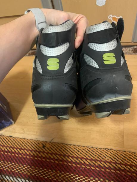 Topánky na bežky, 44