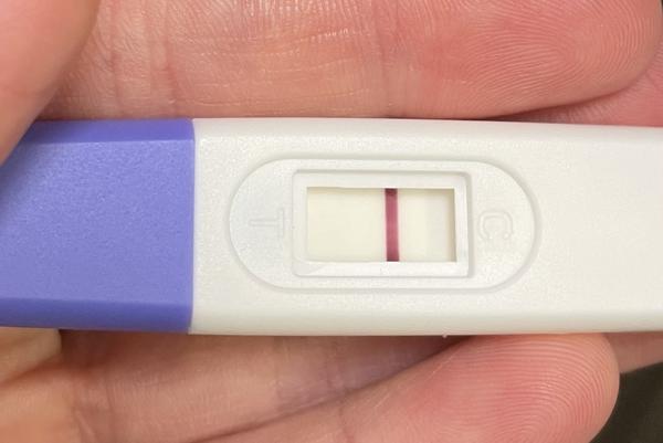 Vidíte tam ten slabučký tieň?