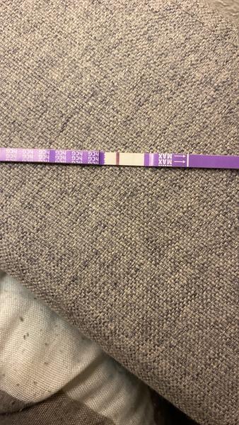 Je tehotenský test pozitívny alebo negatívny?