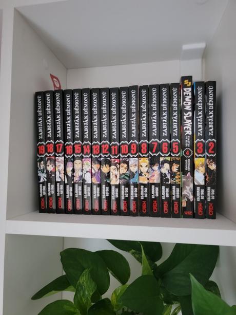 Knihy - anime/manga - demon slayer, 