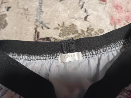 Kvietkovaná suknička, pepco,122