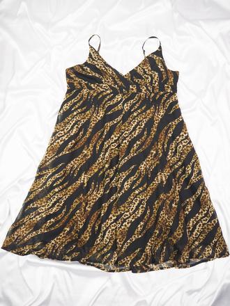 Kvalitné letné šaty rené derhy, 44