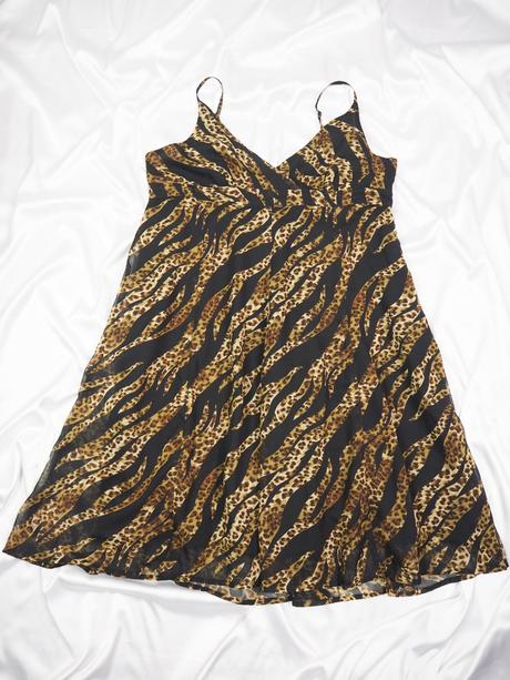 Kvalitné letné šaty rené derhy, 44