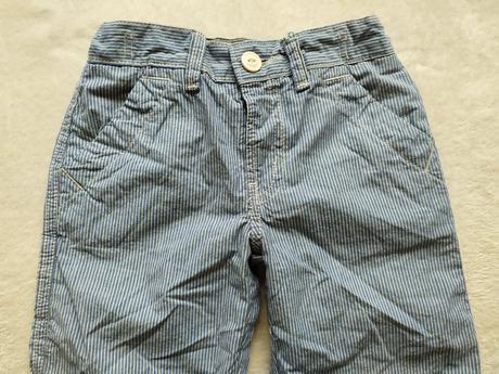 Kraťasy s pásikom, 110