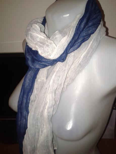 Modro-biely šálik, 