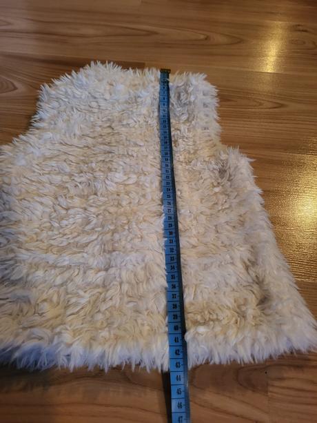 Huňatá vesta, next,116