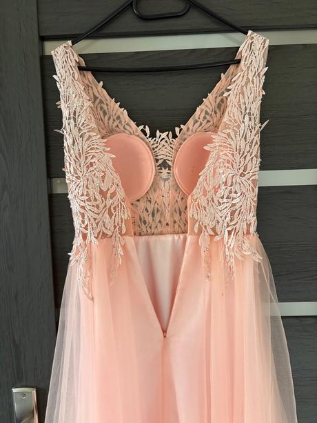 Broskyňové šaty, s