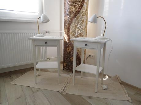 Príručný stolík / nočný -2x, drevený, 