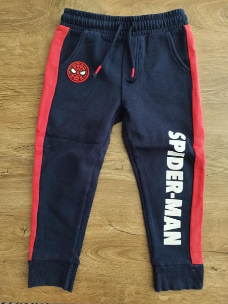 Tepláky zn. marvel v. 3-4 roky, marvel,98