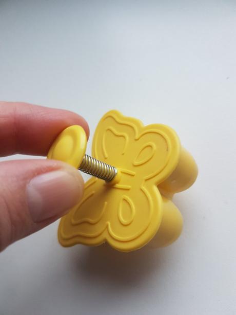 Vykrajovátko na plastelínu motýĺ, 