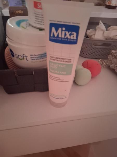 Skúsenosti s čistiacimi gélmi na akné