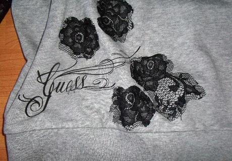 Dámska mikina s krajkou vel. xs-s, guess,s