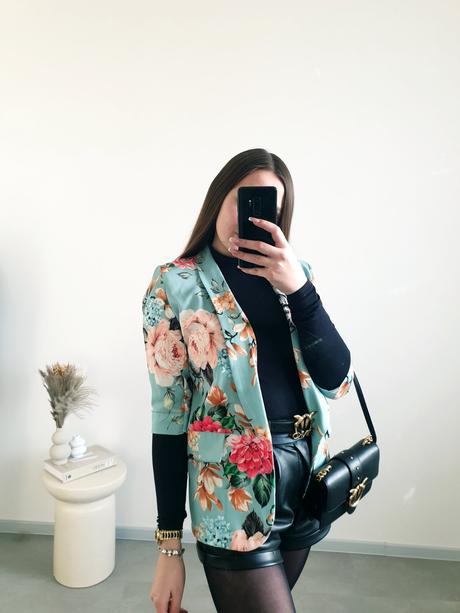 Kvetované sako s, s