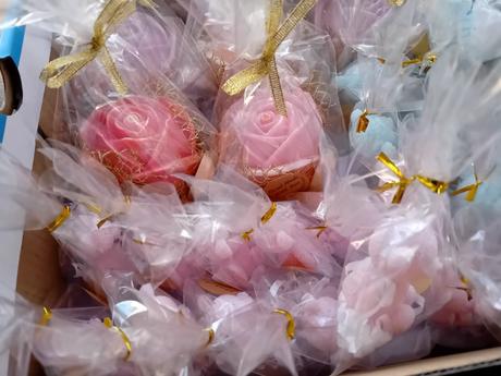 Veľká mydlová ruža v celofáne, 