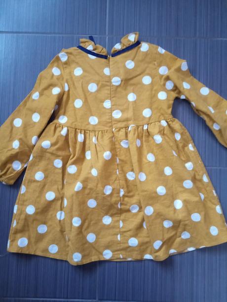 Horčicove šaty, 104