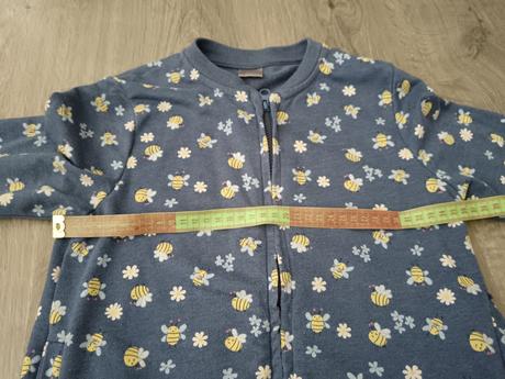 Včielkova mikina, kik,134