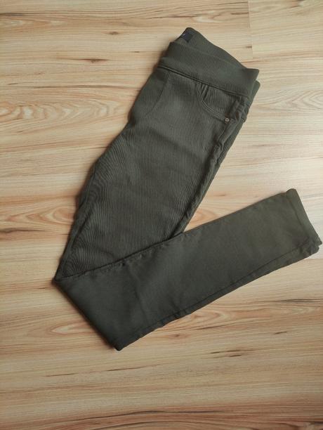 Nohavicové legíny, amisu,m