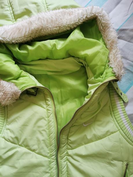 Zelená vesta, nike,xs