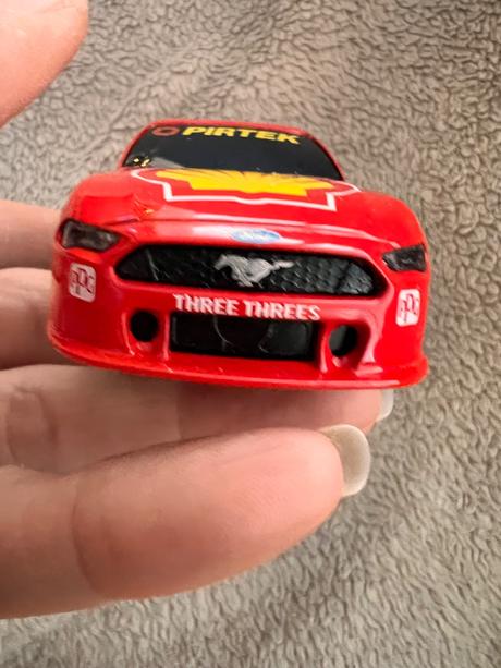 Mustang shell kovové autíčko, 