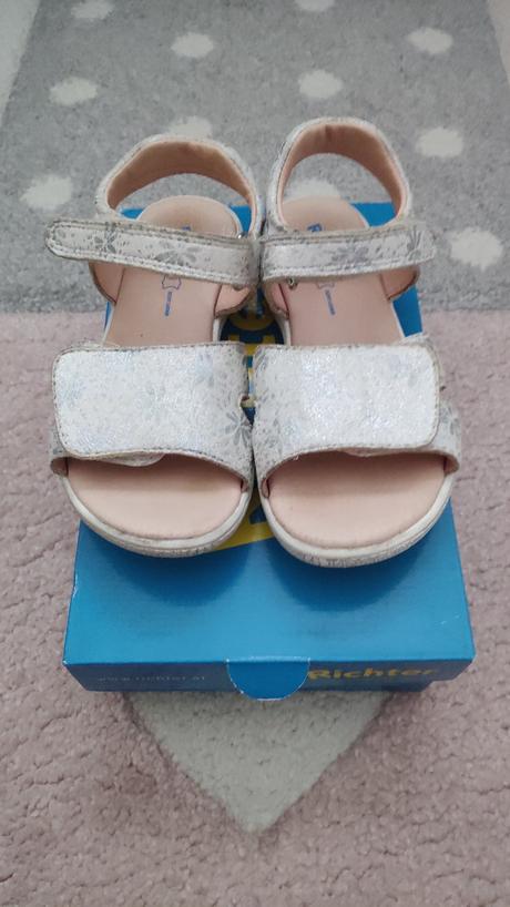 Sandálky, richter,28