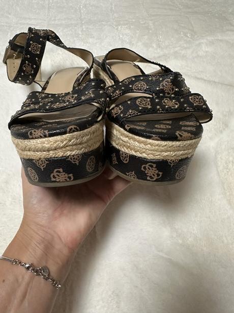 Tmavohnedé sandálky na platforme zn guess originál, guess,40