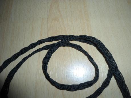 Mala cierna kabelka,