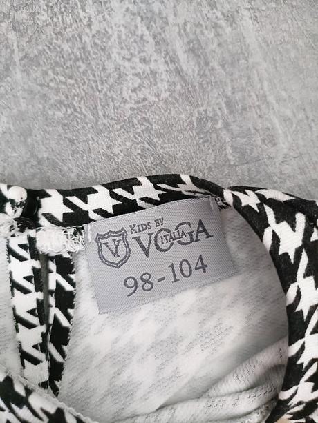 Šaty voga italia kohútia stopa, 98