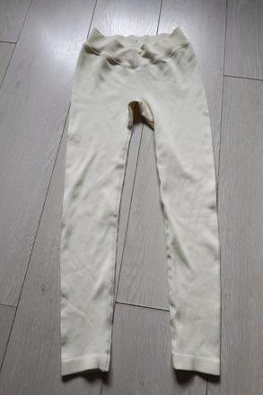 Príjemné rebrované legíny, m