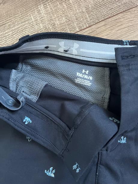 Šortky kraťasy golf/sport, under armour,l