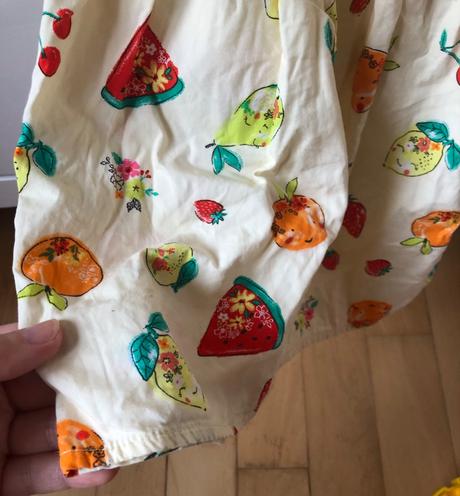 Bledožlté šaty s ovocím, 104/110, 104