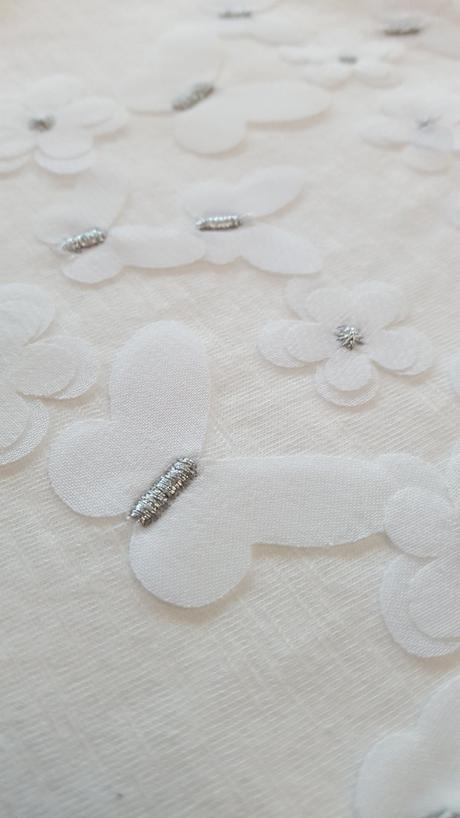 S 3 d motýľmi 122/128, h&m,122