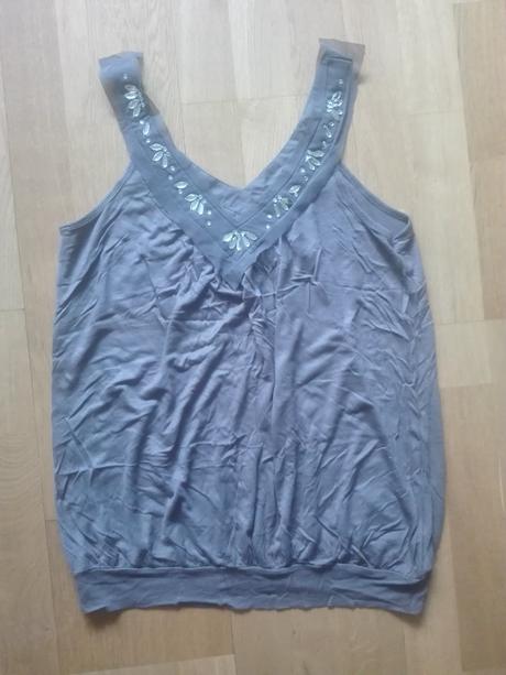 Sivé tričko s kamienkami č. s, s