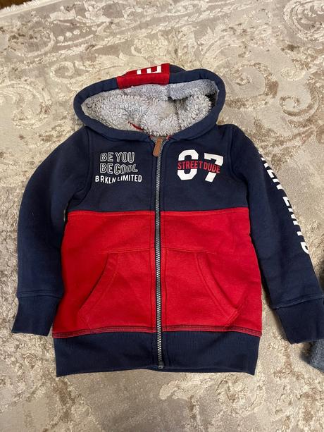 Zateplena mikina, 122