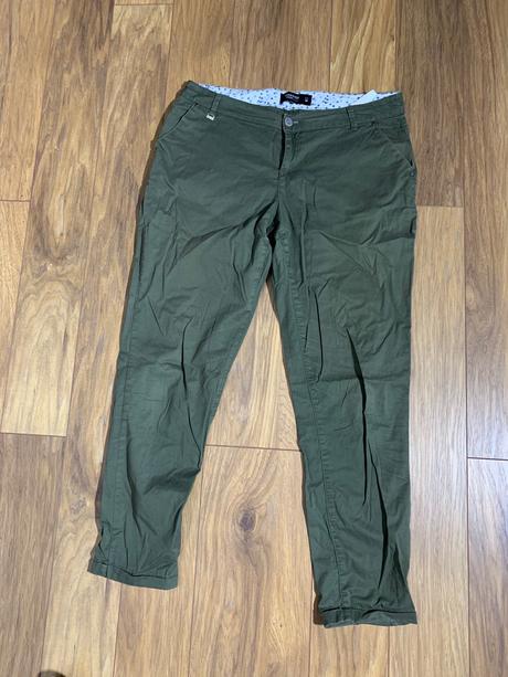 Zelené nohavice, reserved,s