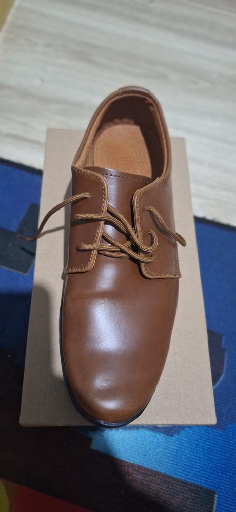 Slávnostné poltopánky, 35