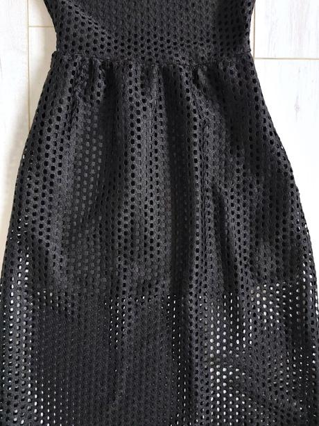 Dierované šaty, xs