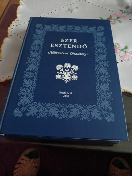 Ezer esztendő - 2 könyv, 