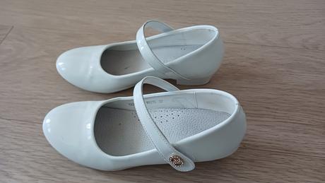 Sandalky, 37