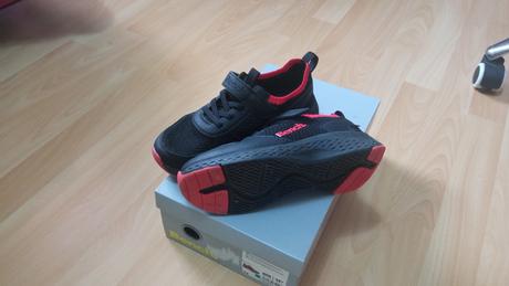 Tenisky bench 33, 33