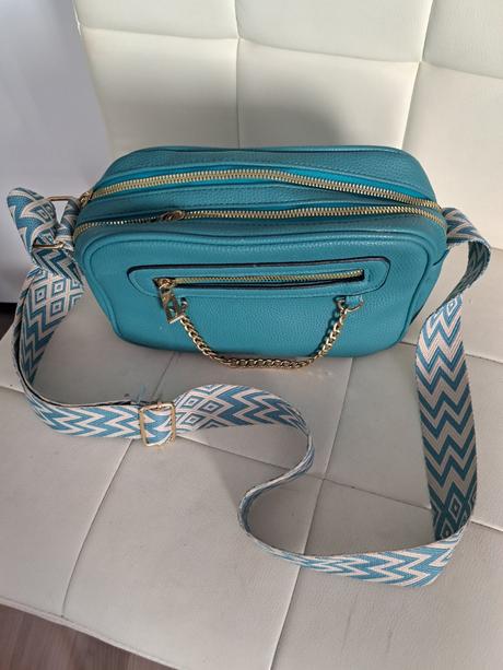 Tyrkysová crossbody kabelka, 