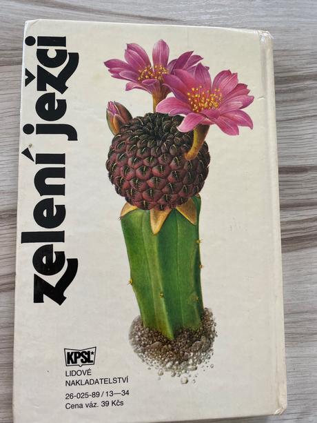 Krásna kniha o pestovaní kaktusov zelení ježci,
