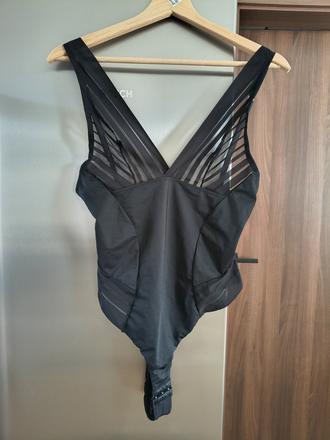 Nádherné čierne zoštíhľujúce body m-l, l