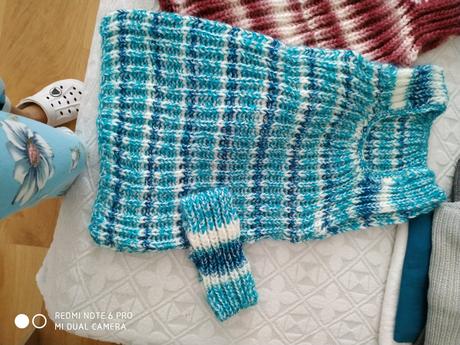 Vesta ,čiapka, čelenka, 128