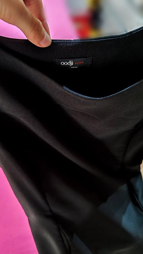 Malé čierne šaty, xs