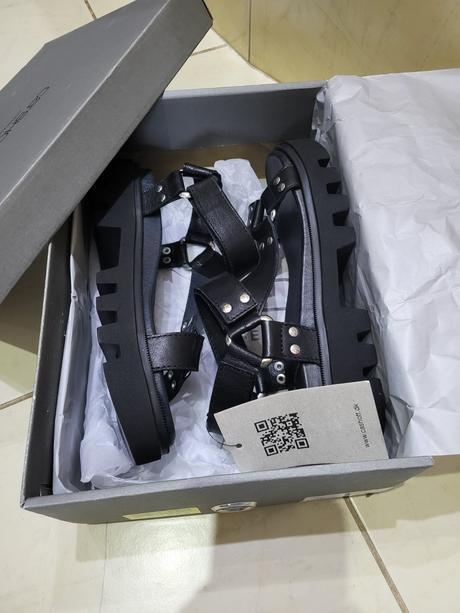 Kožené čierne sandále, 38