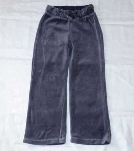 Velúrové tepláky super stav, c&a,110