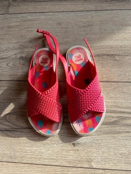 Sandálky, cena s poštou, zaxy,33