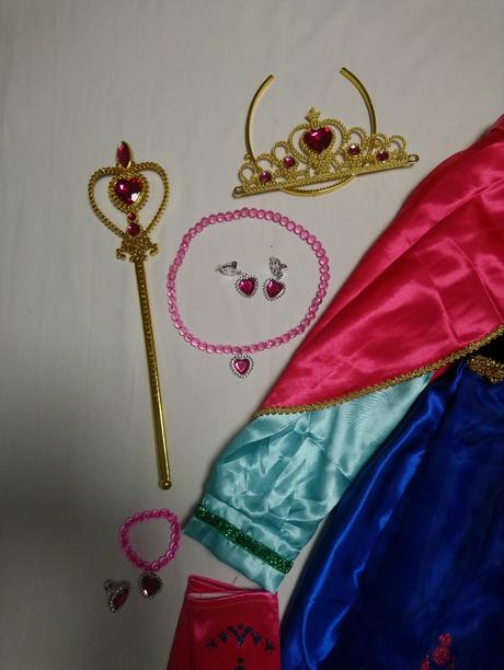 Kostým anna šaty pelerína, mega set, vlasy,116-130,