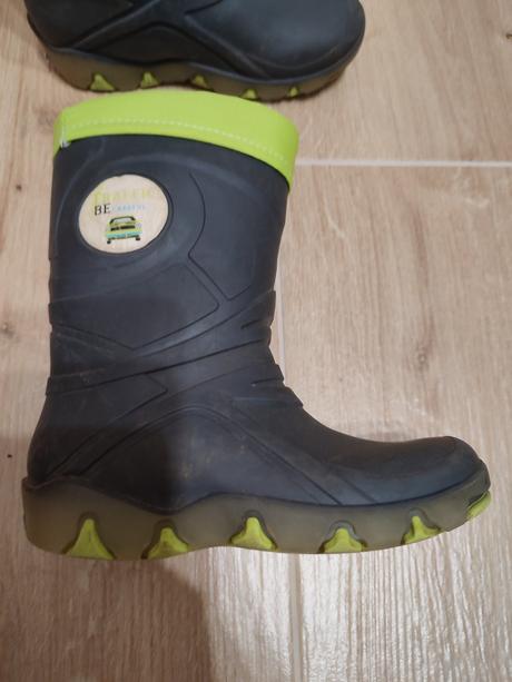 Blikajuce gumaky, 26