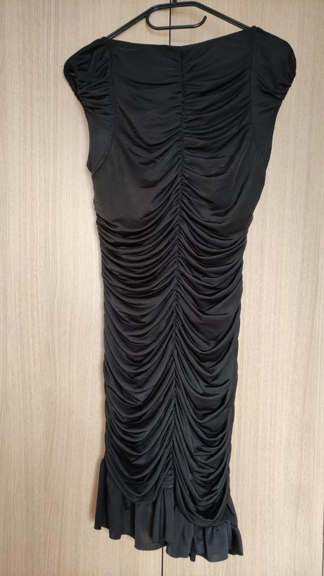 Čierne koktejlové šaty, s